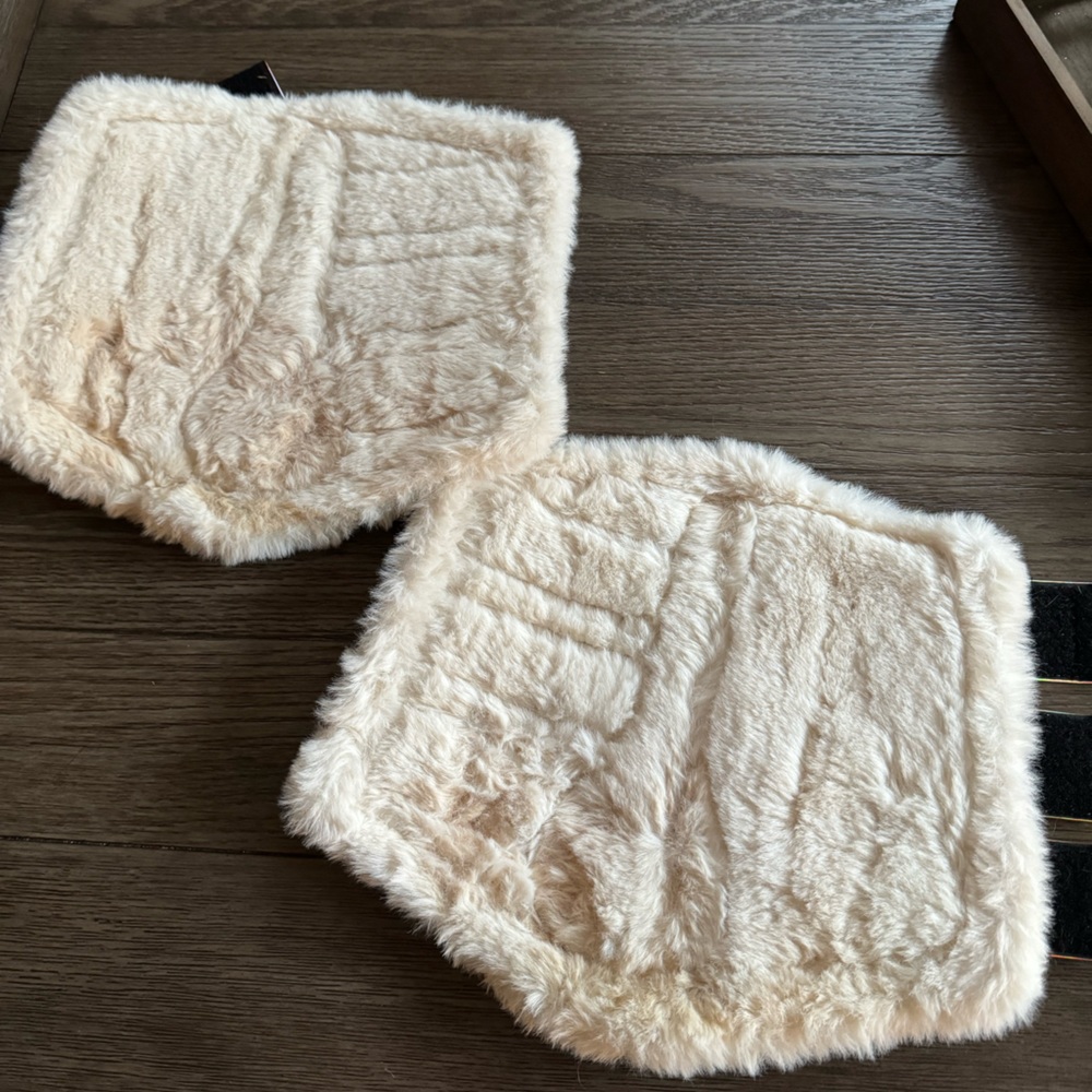Brush Boots - Picture 2 of 5